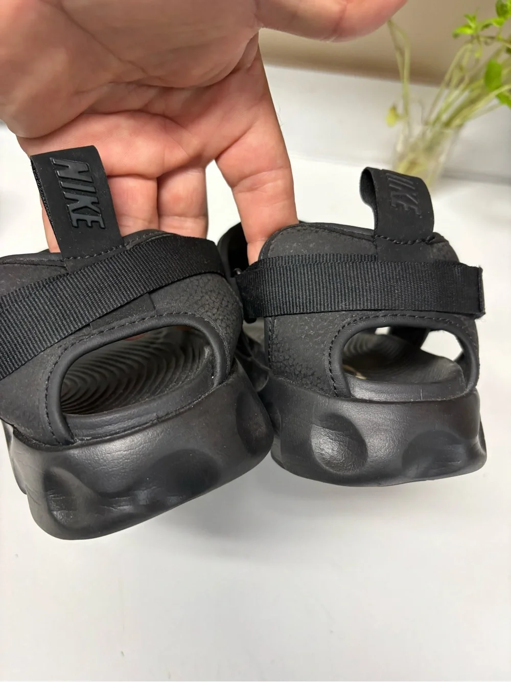 Nike men’s size 10  Black Double-Strap Adjustable Sandals been used once